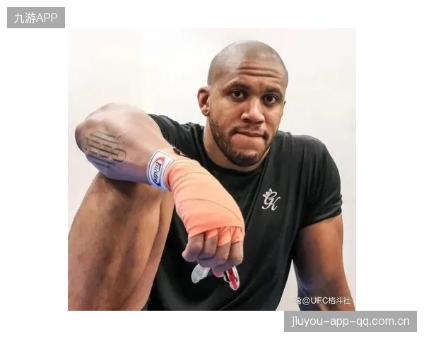 UFC首位男子亚洲冠军再战前任王者——如何在激烈竞争中超越极限？